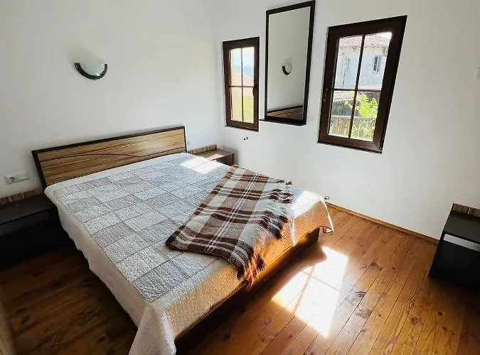 Villa под манастира *